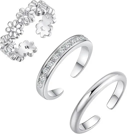 Three-piece daisy toe ring set in silver-tone